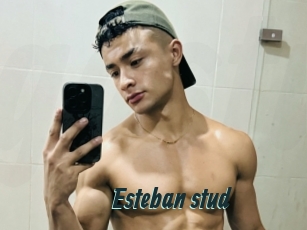 Esteban_stud