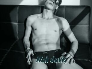 Nick_davis
