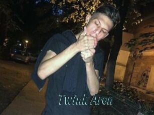 Twink_Aron
