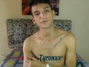 Tyronxx